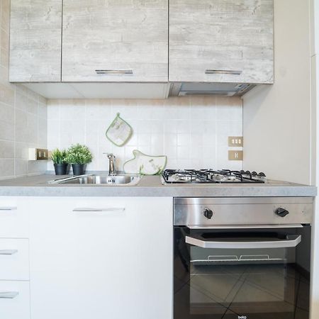 Gardappartamenti Cascinale Pool Desenzano del Garda Eksteriør billede