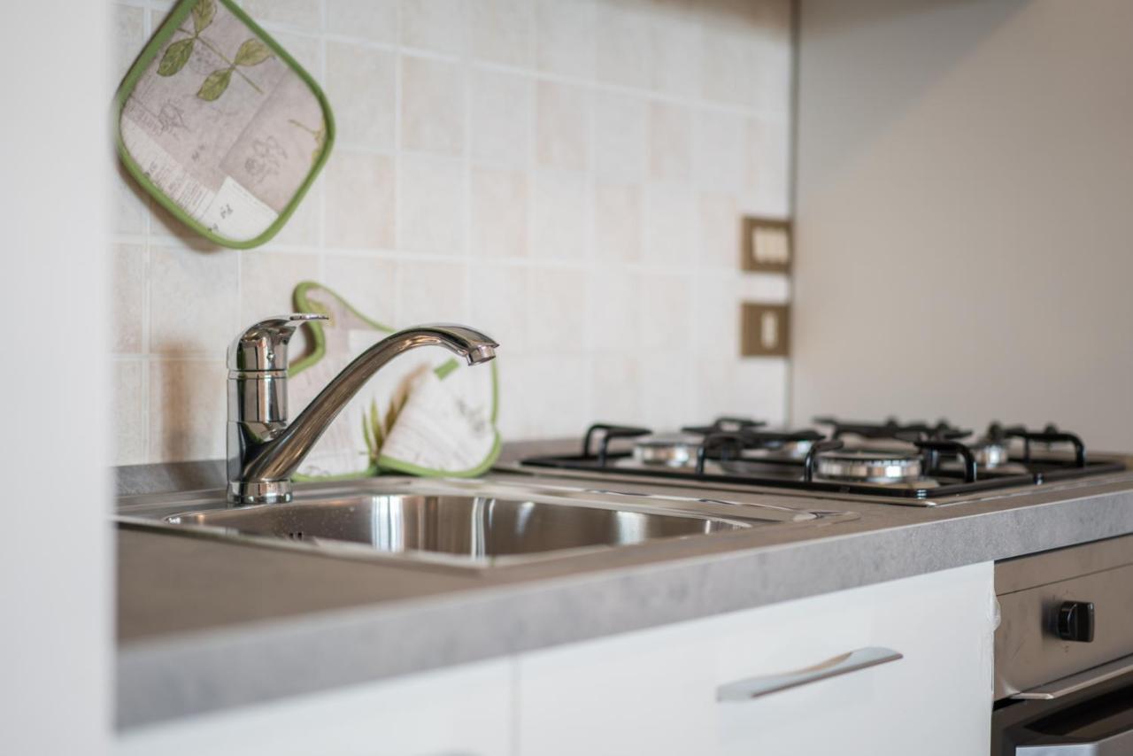 Gardappartamenti Cascinale Pool Desenzano del Garda Eksteriør billede